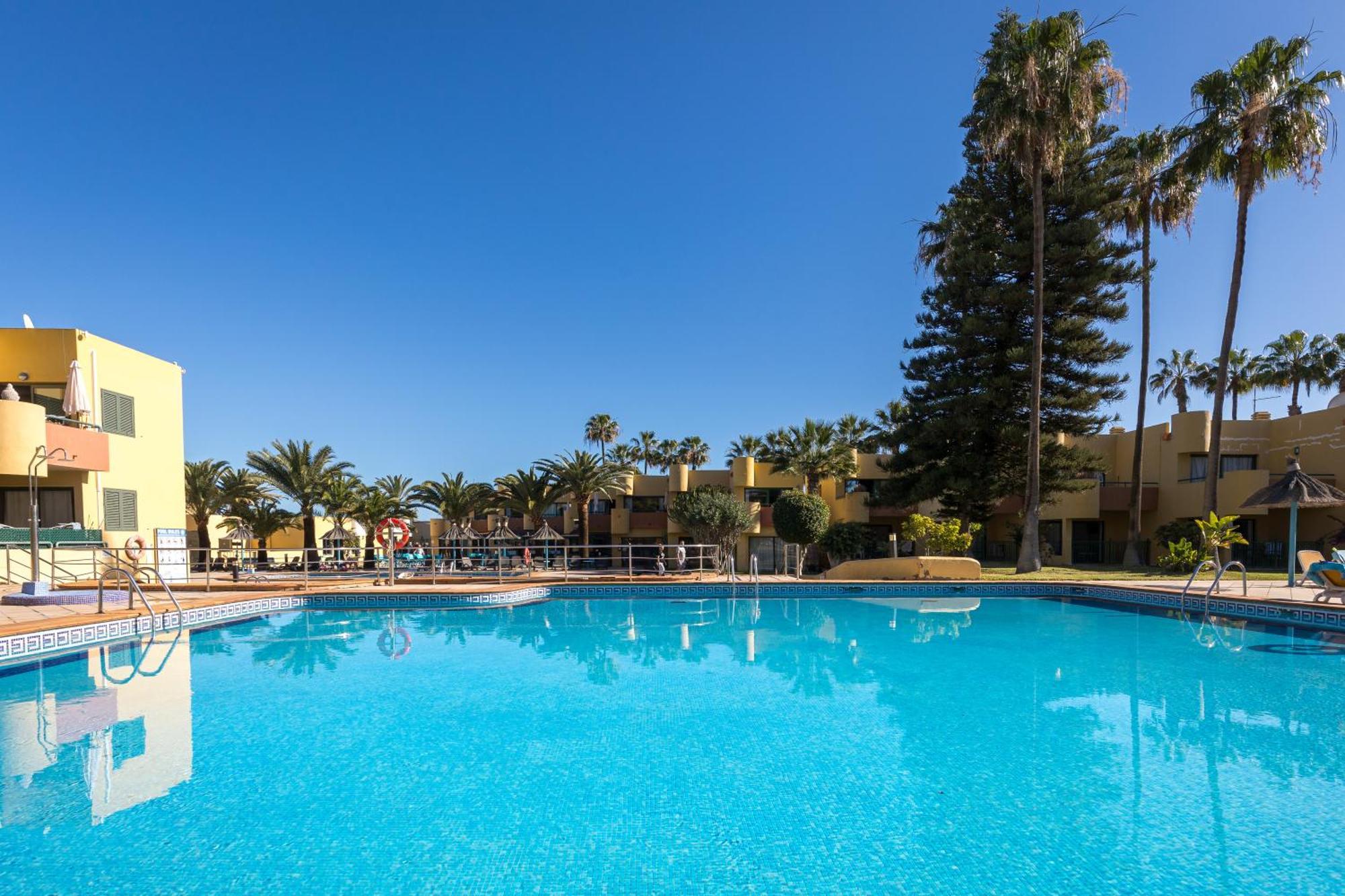 Home2book Cozy With Pool & Gym, Corralejo Apartment